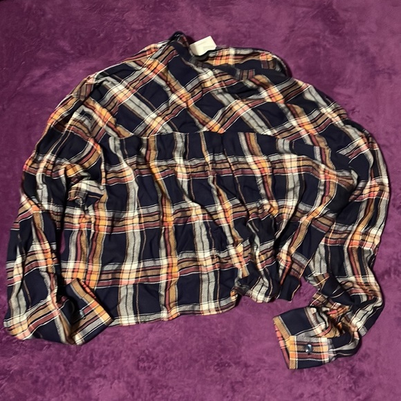 Loose button down plaid long sleeve - Picture 3 of 4
